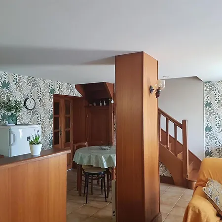Maison Conviviale A Avec Jardin Et Jeux De Plein Air - Fr-1-616-440 Proissans